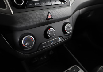 Подержанный автомобиль Hyundai Creta 2019 года (14 фото)