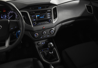 Подержанный автомобиль Hyundai Creta 2016 года (17 фото)
