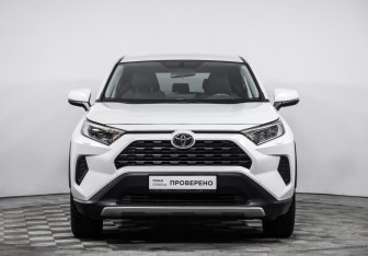 Подержанный автомобиль Toyota RAV4 2022 года (2 фото)