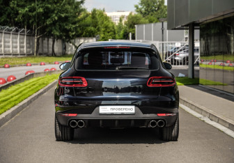 Подержанный автомобиль Porsche Macan 2016 года (7 фото)