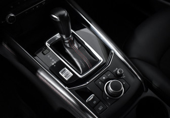 Подержанный автомобиль Mazda CX-5 2021 года (11 фото)