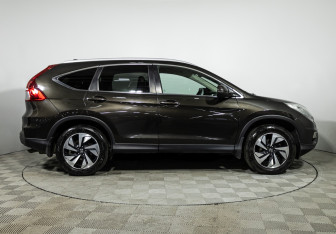 Подержанный автомобиль Honda CR-V 2015 года (4 фото)