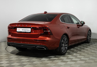 Подержанный автомобиль Volvo S60 2019 года (5 фото)