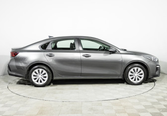 Подержанный автомобиль Kia Cerato Sedan 2020 года (4 фото)