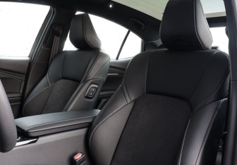 Новый Toyota Camry Sedan 2025 (22 фото)