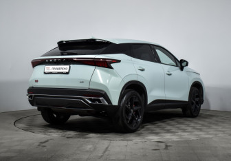 Подержанный автомобиль Omoda C5 2023 года (5 фото)