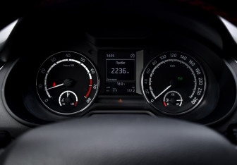 Подержанный автомобиль Skoda Octavia RS Liftback 2014 года (23 фото)