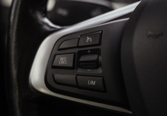Подержанный автомобиль BMW X1 2019 года (19 фото)