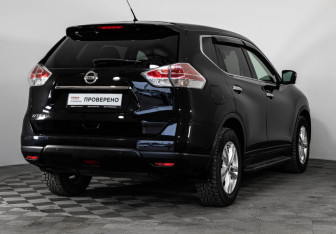 Подержанный автомобиль Nissan X-Trail 2016 года (5 фото)