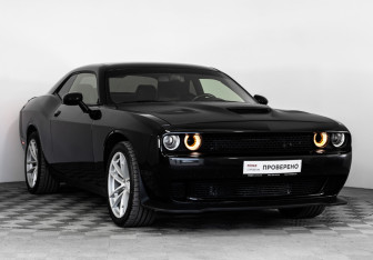 Подержанный автомобиль Dodge Challenger 2020 года (5 фото)