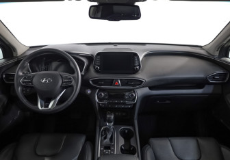 Подержанный автомобиль Hyundai Santa Fe 2018 года (9 фото)