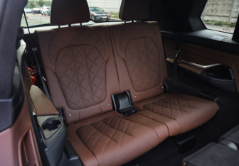 Подержанный автомобиль BMW X7 2019 года (38 фото)