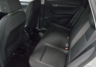 Подержанный автомобиль Skoda Karoq 2021 года (11 фото)