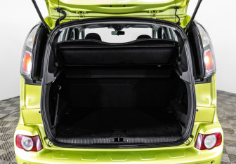 Подержанный автомобиль Citroen C3 Picasso 2009 года (18 фото)
