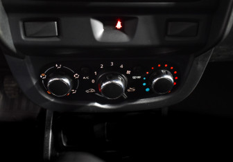 Подержанный автомобиль Renault Duster 2015 года (16 фото)