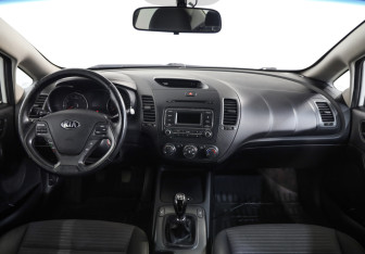 Подержанный автомобиль Kia Cerato Sedan 2015 года (9 фото)