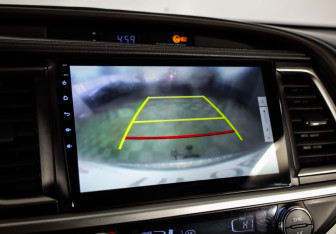 Подержанный автомобиль Toyota Highlander 2014 года (14 фото)