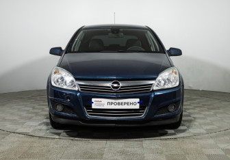 Подержанный автомобиль Opel Astra Hatchback 2007 года (2 фото)