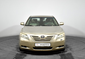 Подержанный автомобиль Toyota Camry Sedan 2007 года (2 фото)