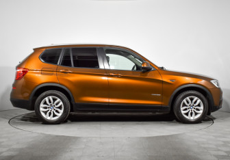 Подержанный автомобиль BMW X3 2016 года (4 фото)