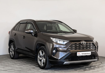 Подержанный автомобиль Toyota RAV4 2020 года (3 фото)