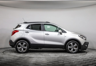 Подержанный автомобиль Opel Mokka 2012 года (4 фото)