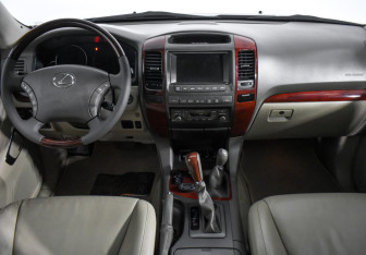 Подержанный автомобиль Lexus GX 2008 года (16 фото)