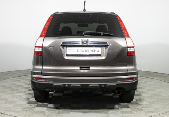Подержанный автомобиль Honda CR-V 2012 года (6 фото)