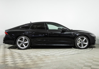 Подержанный автомобиль Audi A7 2018 года (4 фото)