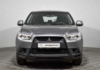 Подержанный автомобиль Mitsubishi ASX 2012 года (2 фото)