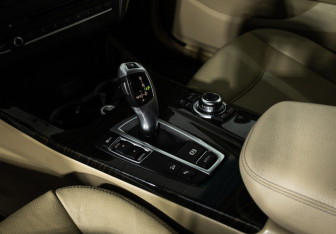 Подержанный автомобиль BMW X3 2012 года (16 фото)