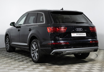 Подержанный автомобиль Audi Q7 2019 года (7 фото)
