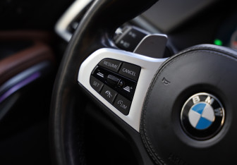 Подержанный автомобиль BMW X6 2020 года (17 фото)