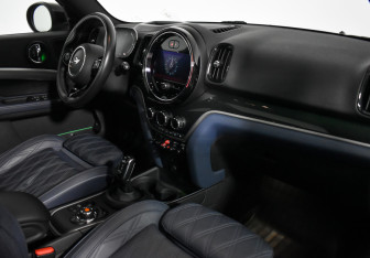 Подержанный автомобиль MINI Countryman 2020 года (15 фото)