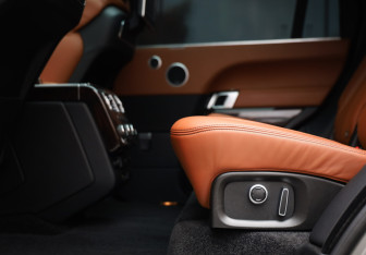 Подержанный автомобиль Land Rover Range Rover 2016 года (32 фото)