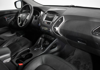 Подержанный автомобиль Hyundai ix35 2012 года (13 фото)