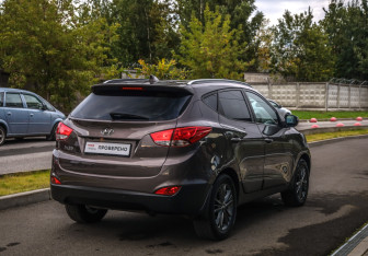 Подержанный автомобиль Hyundai ix35 2014 года (6 фото)