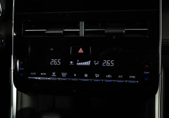 Подержанный автомобиль Toyota Avalon 2022 года (20 фото)