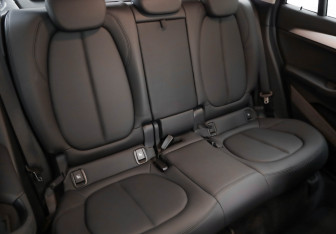 Подержанный автомобиль BMW X1 2019 года (29 фото)