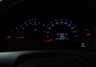 Подержанный автомобиль Toyota Camry Sedan 2010 года (12 фото)