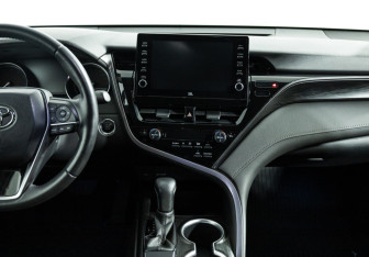 Подержанный автомобиль Toyota Camry Sedan 2022 года (14 фото)
