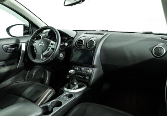Подержанный автомобиль Nissan Qashqai 2010 года (9 фото)