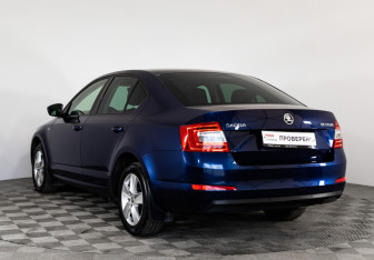Подержанный автомобиль Skoda Octavia Liftback 2016 года (7 фото)