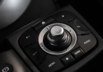 Подержанный автомобиль Renault Koleos 2013 года (22 фото)