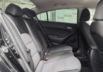 Подержанный автомобиль Kia Cerato Sedan 2018 года (11 фото)