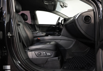 Подержанный автомобиль Audi Q7 2014 года (22 фото)