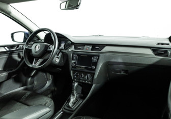 Подержанный автомобиль Skoda Rapid Liftback 2019 года (9 фото)