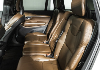 Подержанный автомобиль Volvo XC90 2019 года (10 фото)