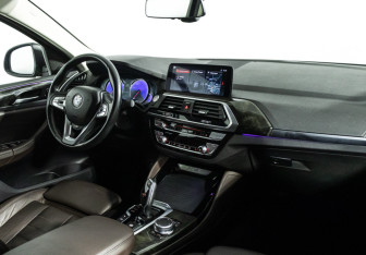 Подержанный автомобиль BMW X4 2019 года (9 фото)