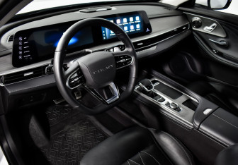 Подержанный автомобиль Chery Arrizo 8 2023 года (9 фото)